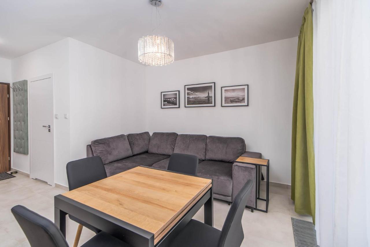Flamingo 41 By Renters Apartment